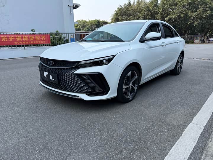 Фото 1 - Geely Emgrand L