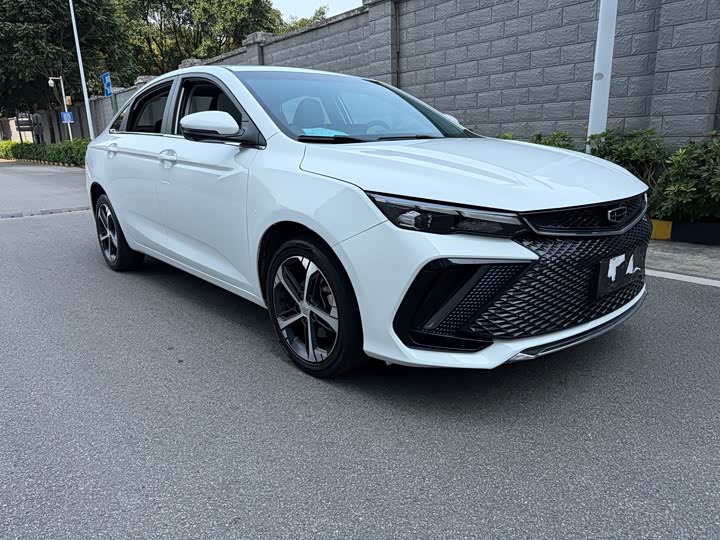 Фото 3 - Geely Emgrand L