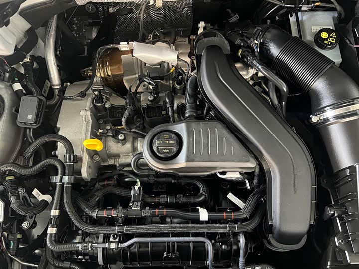 Фото 8 - Audi Q3