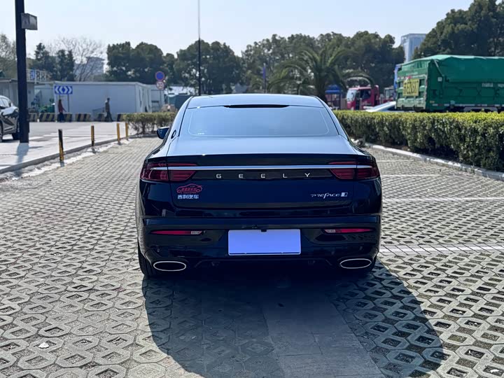 Фото 5 - Geely Preface