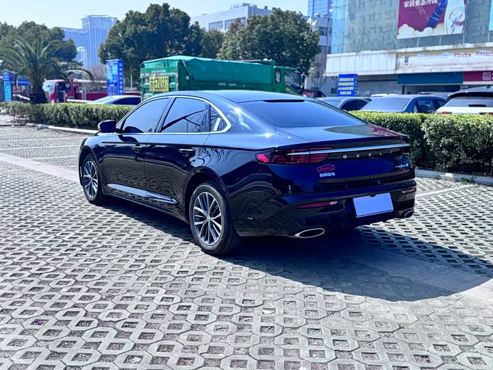 Фото 6 - Geely Preface