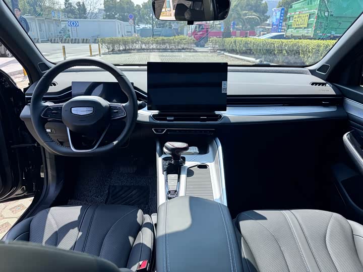 Фото 9 - Geely Preface