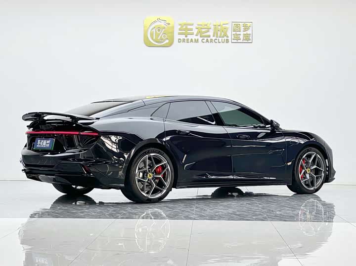 Фото 4 - Lotus Emeya