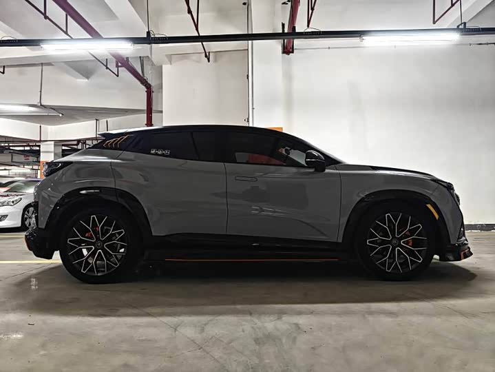 Photo 9 - Changan UNI-T