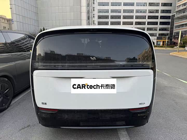 Фото 3 - LiXiang Mega