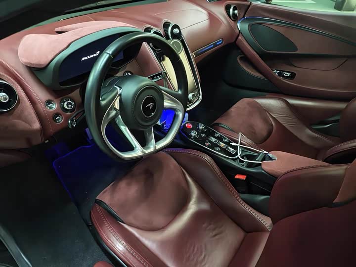 Фото 5 - McLaren GT