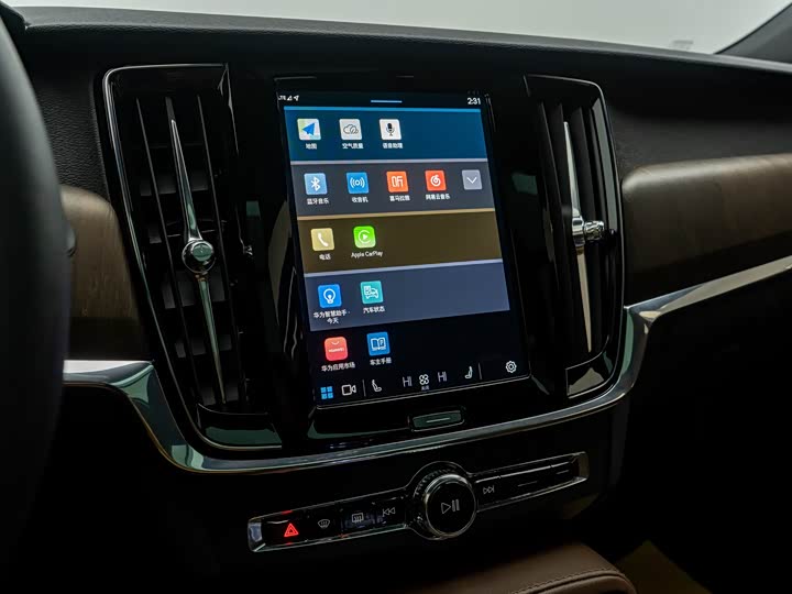 Фото 9 - Volvo V90