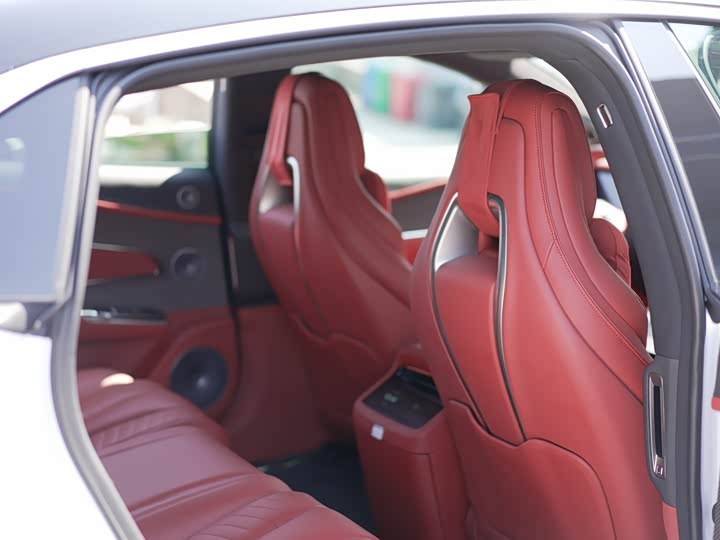 Фото 4 - BYD Yangwang U7