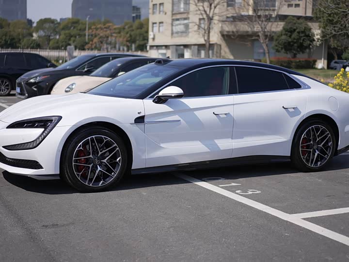 Фото 7 - BYD Yangwang U7