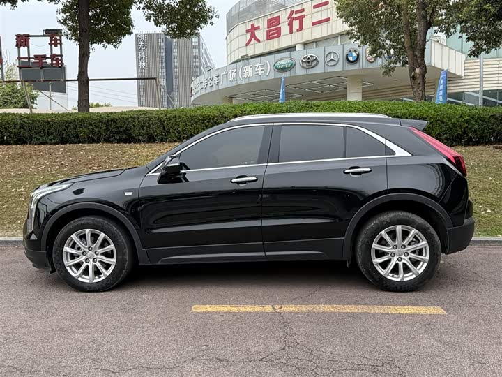 Фото 3 - Cadillac XT4