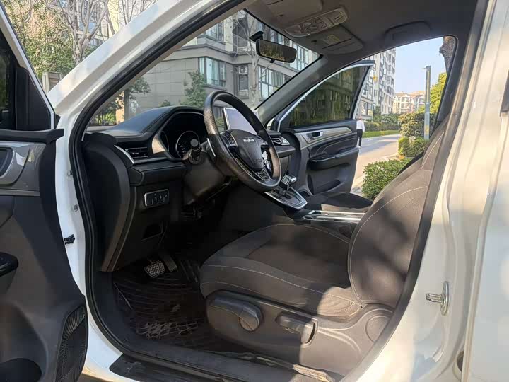 Фото 4 - Haval M6