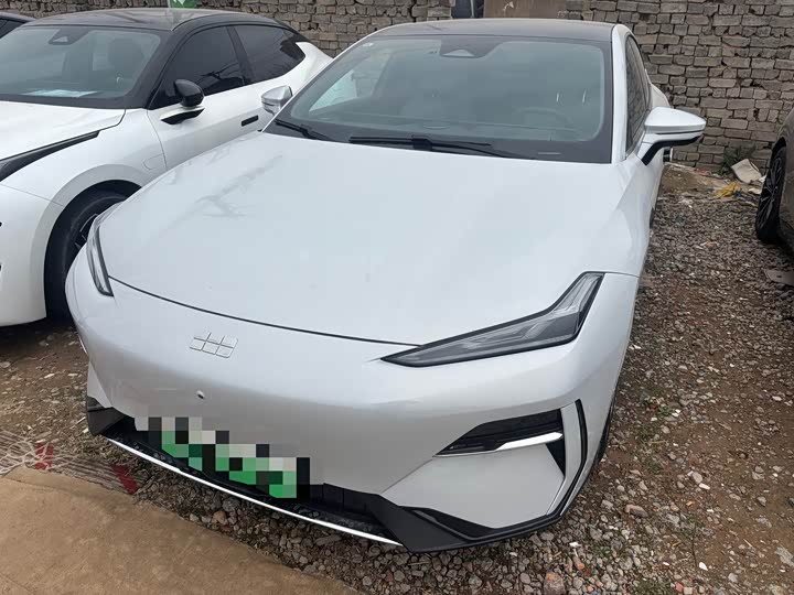 Фото 1 - Geely Galaxy E8