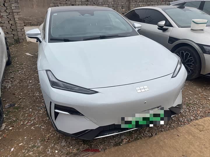 Фото 3 - Geely Galaxy E8