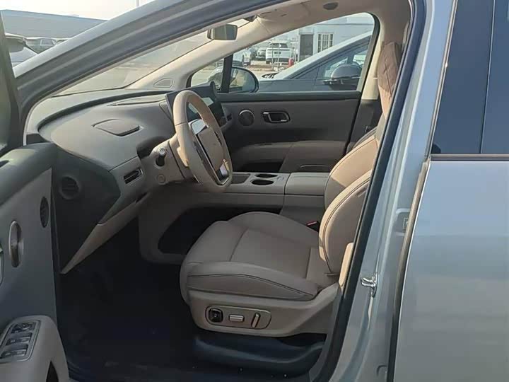 Фото 5 - LiXiang i8