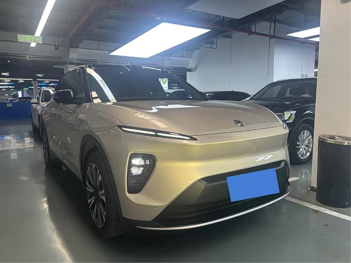 Photo 3 - Nio ES8