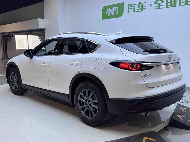 Photo 4 - Mazda CX-4