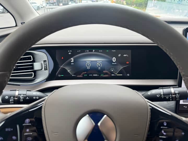 Фото 3 - Denza D9