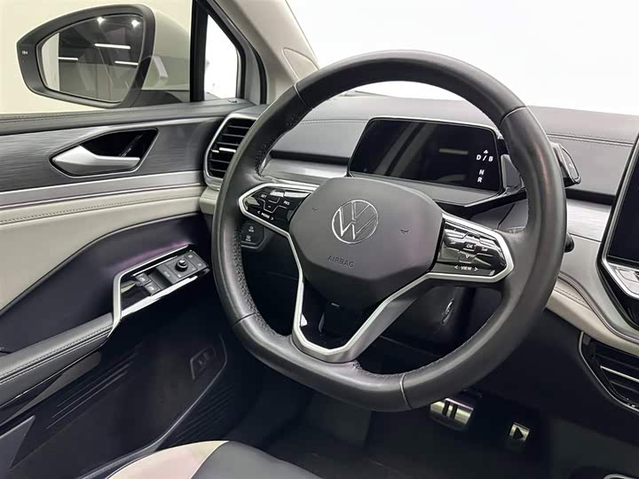 Фото 9 - Volkswagen ID.6 Crozz