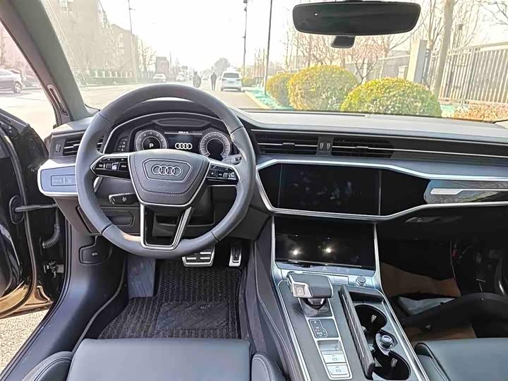 Фото 8 - Audi A6L