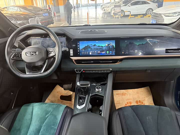 Фото 6 - Geely Monjaro