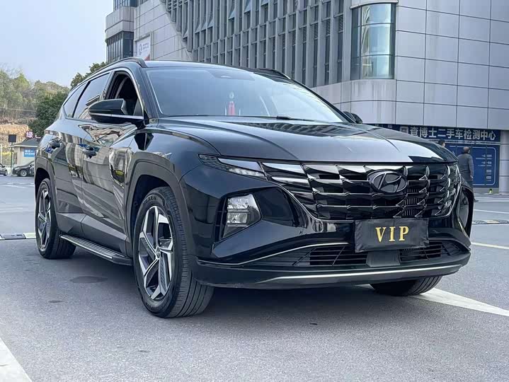 Фото 3 - Hyundai Tucson L