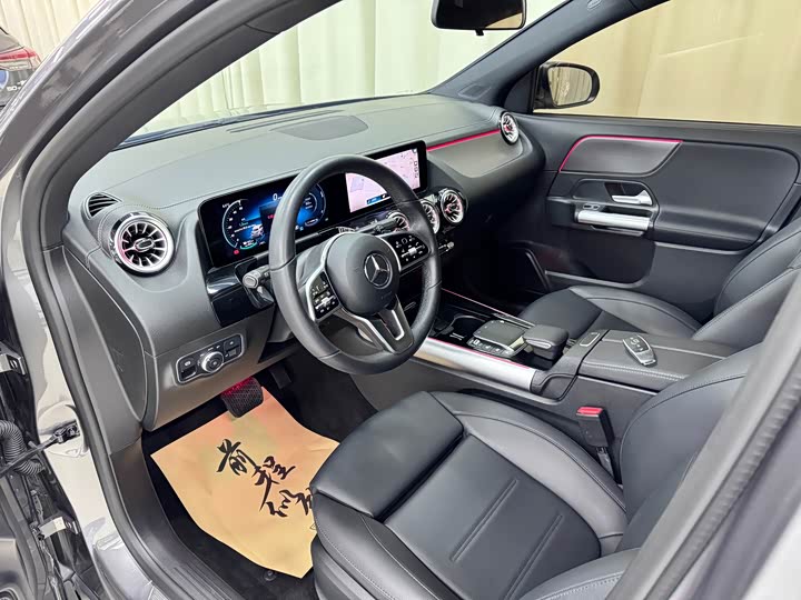 Фото 4 - Mercedes-Benz EQA