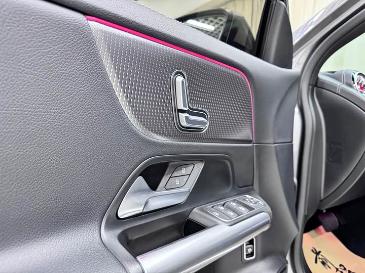 Фото 5 - Mercedes-Benz EQA