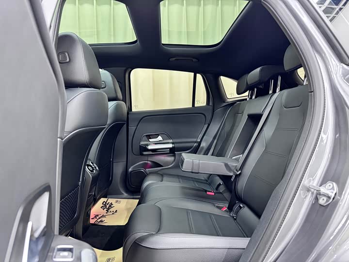 Фото 6 - Mercedes-Benz EQA