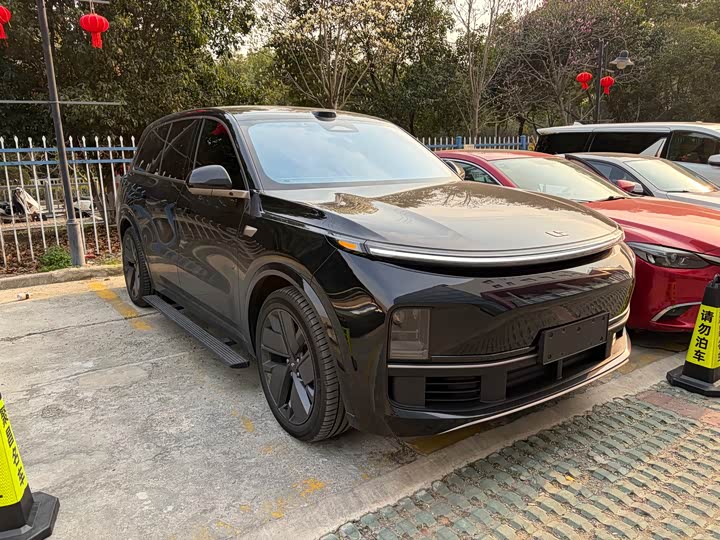 Фото 2 - LiXiang L9