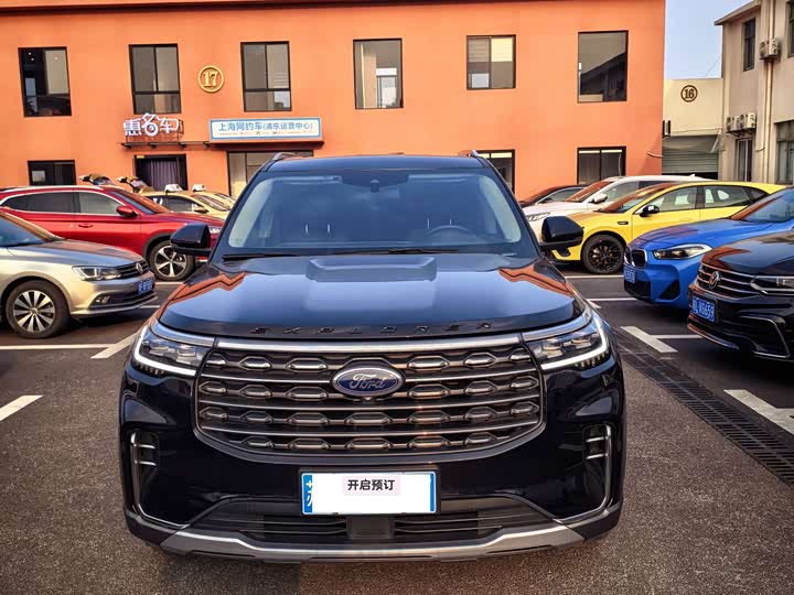 Фото 1 - Ford Explorer