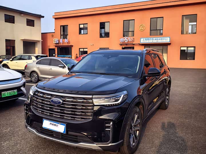 Фото 2 - Ford Explorer