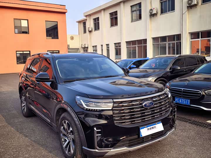 Фото 3 - Ford Explorer