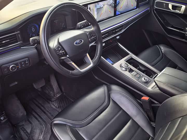 Фото 4 - Ford Explorer