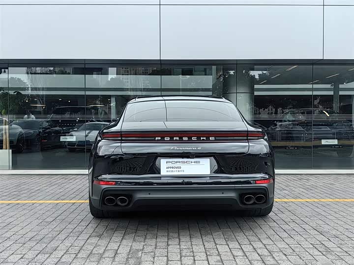 Фото 7 - Porsche Panamera