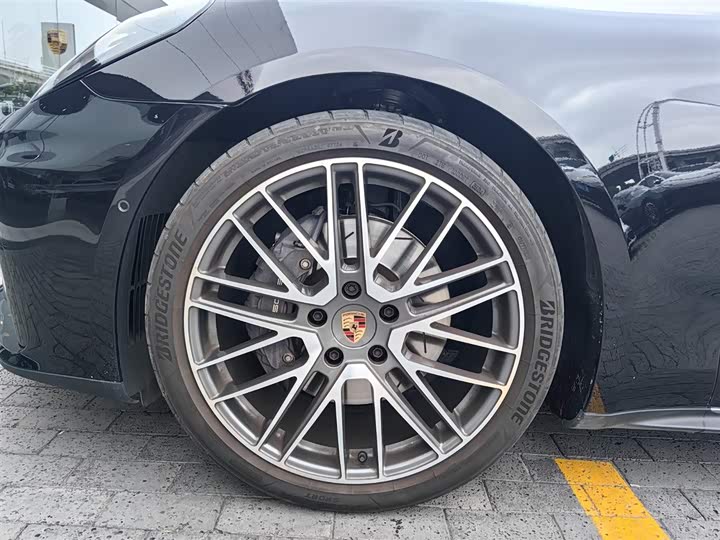 Фото 9 - Porsche Panamera