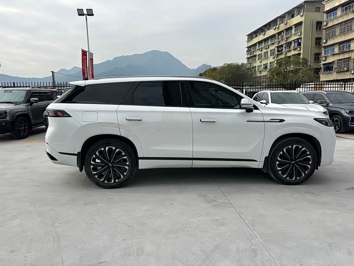 Фото 4 - Chery Tiggo 9