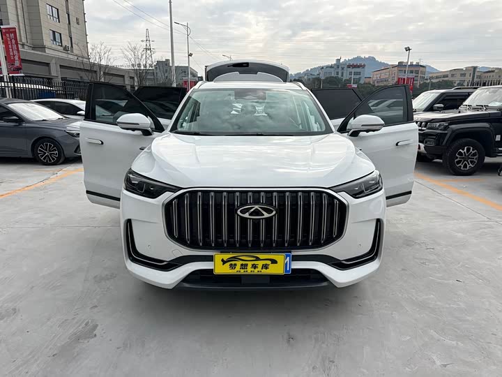 Фото 8 - Chery Tiggo 9