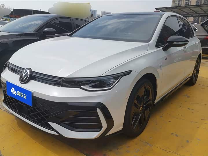 Photo 1 - Volkswagen Golf