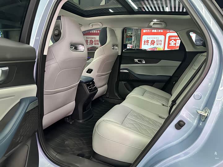 Фото 8 - Changan UNI-K Hybrid