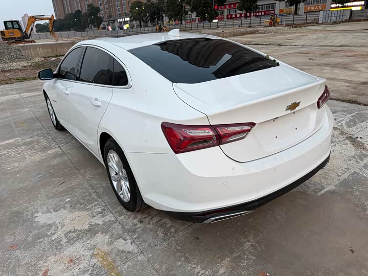 Фото 8 - Chevrolet Malibu XL