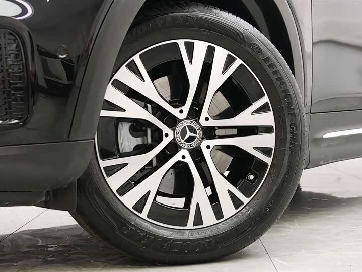 Фото 5 - Mercedes-Benz GLB-Class