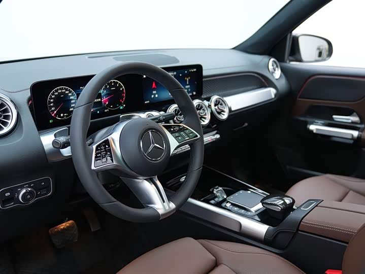 Фото 7 - Mercedes-Benz GLB-Class