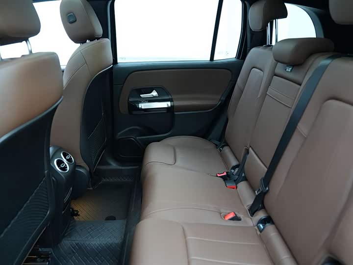 Фото 9 - Mercedes-Benz GLB-Class