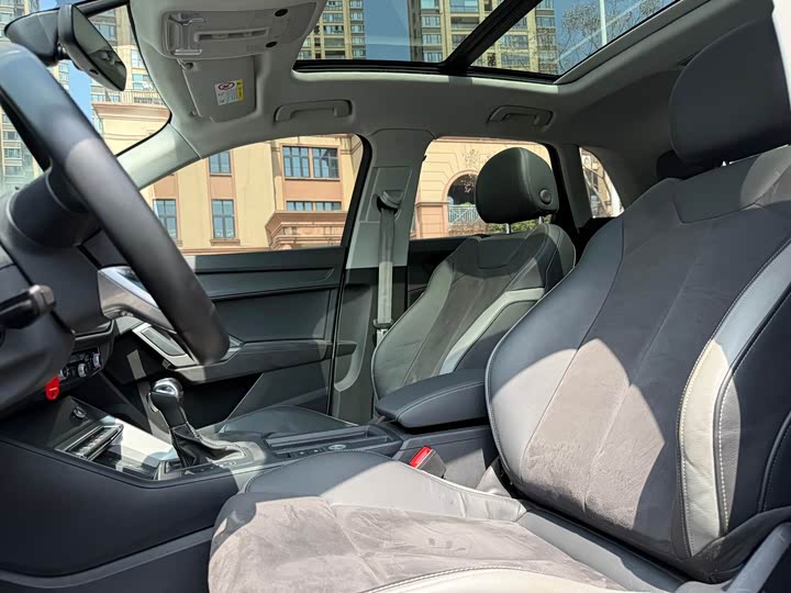 Фото 9 - Audi Q3