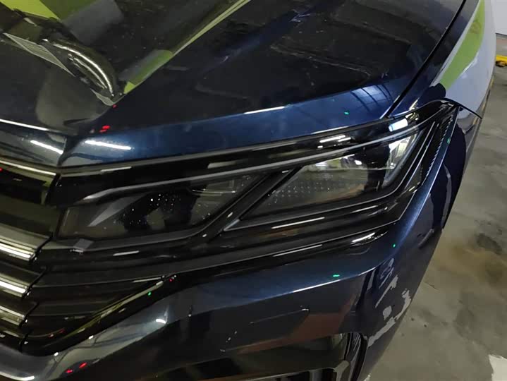 Фото 5 - Volkswagen Touareg