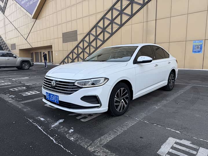 Фото 1 - Volkswagen Lavida