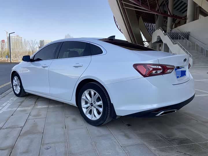 Фото 4 - Chevrolet Malibu XL