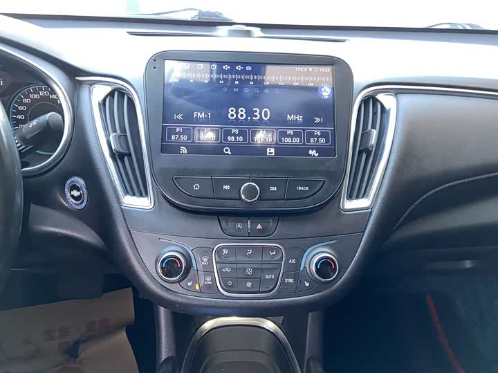 Фото 7 - Chevrolet Malibu XL