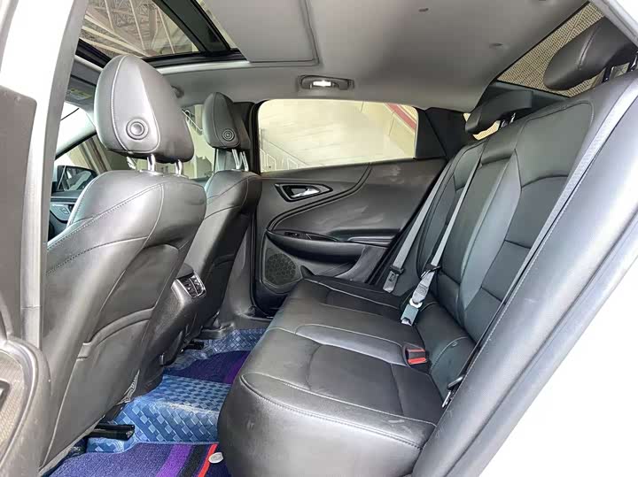 Фото 9 - Chevrolet Malibu XL