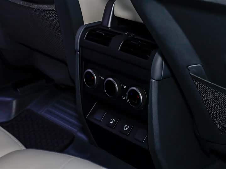 Фото 9 - Land Rover Defender